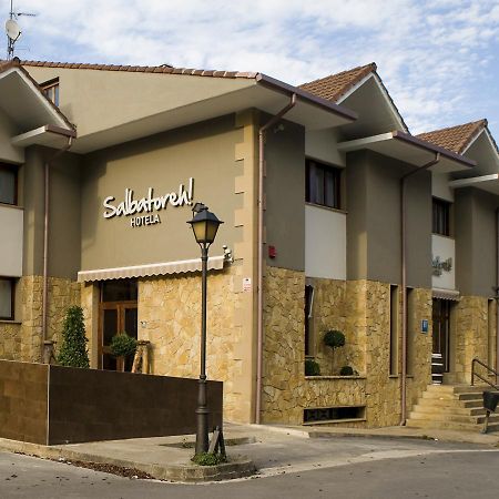Hotel Salbatoreh Beasain Εξωτερικό φωτογραφία